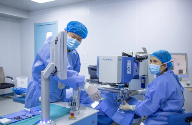 莱州同明中西医结合医院为你开启摘镜绿色通道！